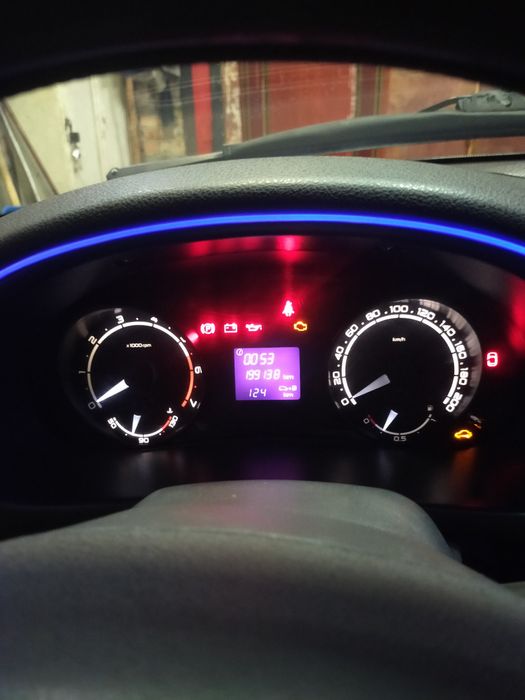 Продам приора хэтчбек