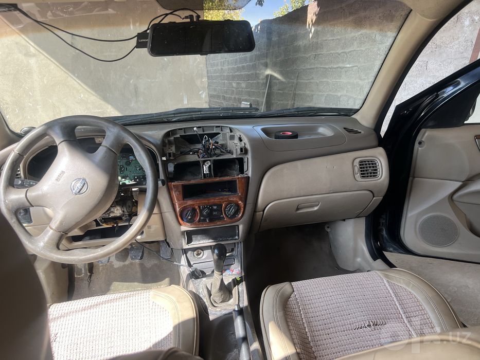 Nissan sonig 2005 yil