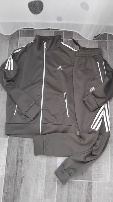 Oferta!  Trening Adidas si Nike