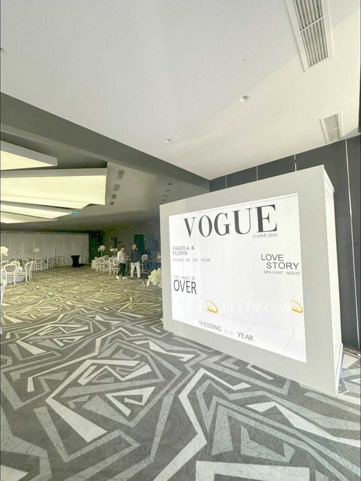 Comanda-Panou pahare sampanie/prosecco, cabina telefonica,barbie,vogue