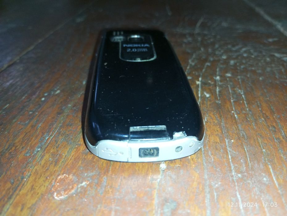 Телефон Сотилади: NOKIA 3120 class.