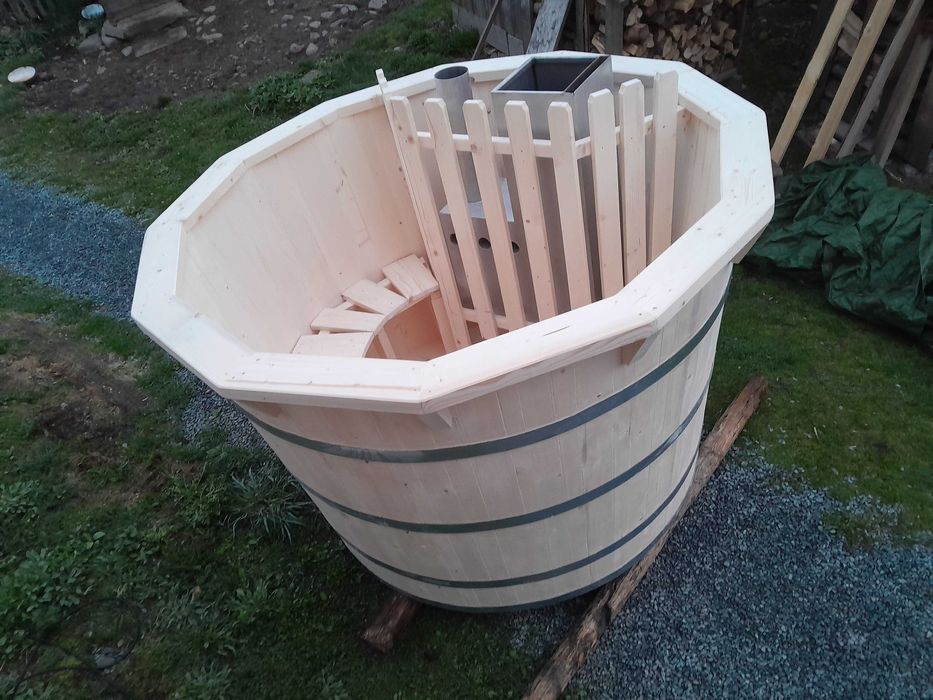 Ciubar din lemn/piscina