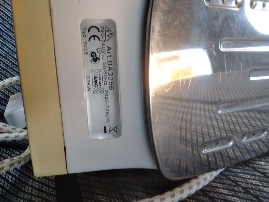 Fier de călcat cu abur