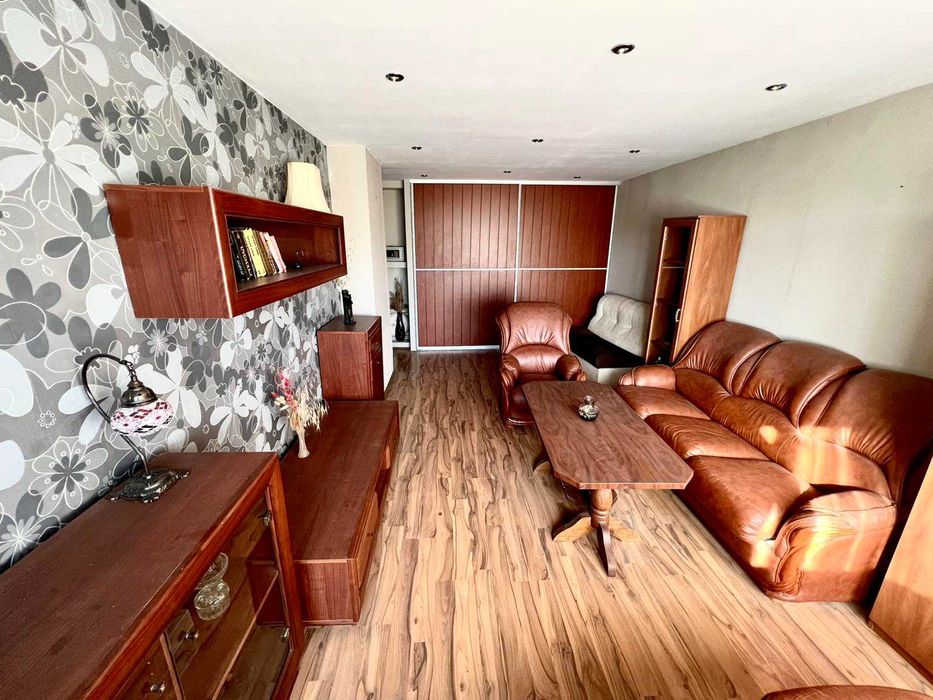 Продава се Тристаен апартамент в Варна, Левски - 68 кв.м за 2045 €/кв.м - Снимка #11