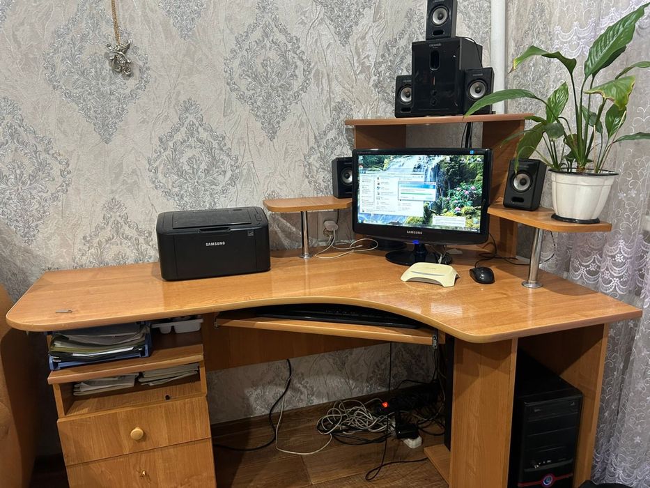 Компьютер полностью в комплекте