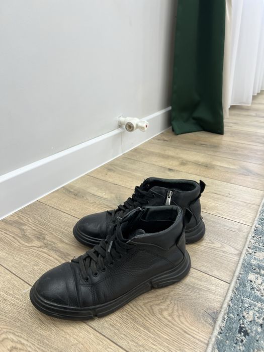 Продам мужские осенние сапоги