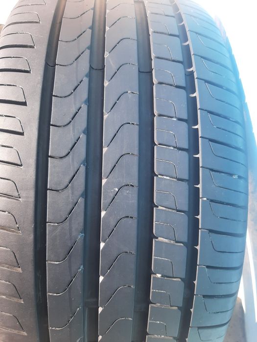 Продам шины 245/40/17 пирелли  Германия.