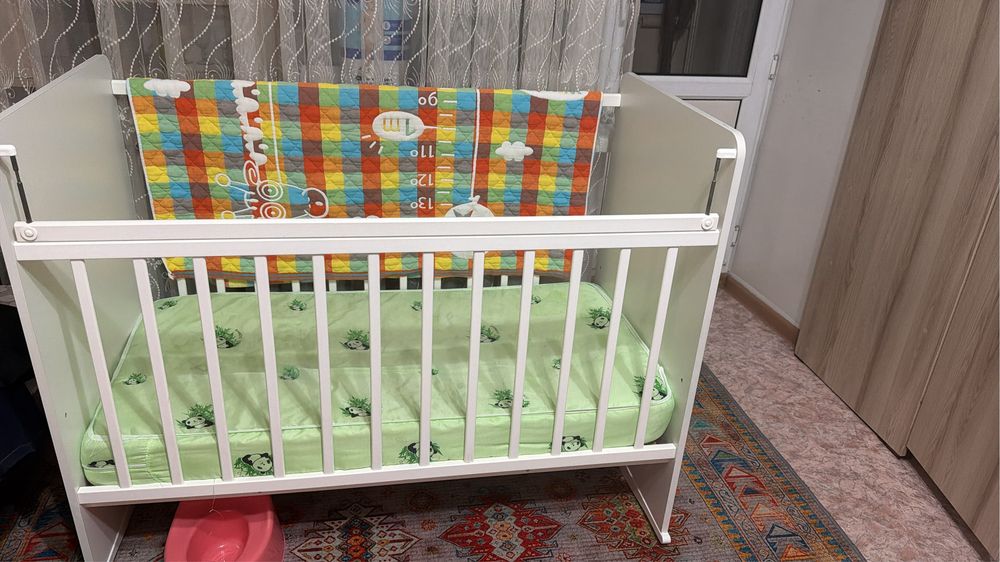 Продам детскую кроватку