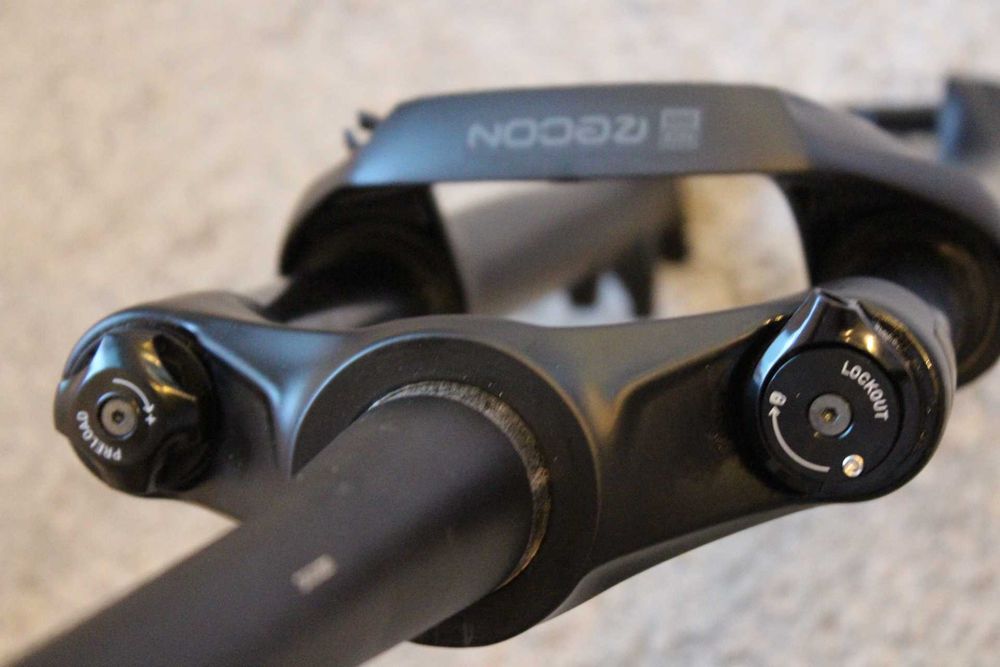 RockShox Recon Silver TK 29" Coil 100 Tapered Boost PopLoc