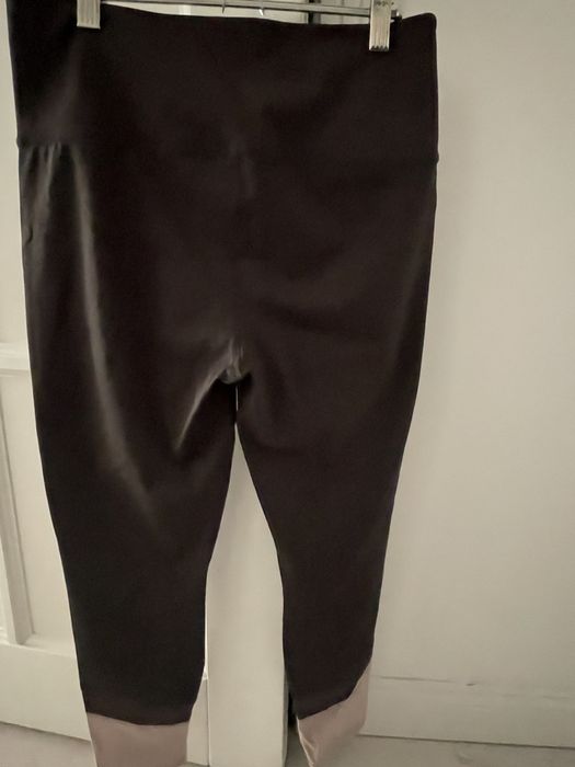 Футболки, лосины для фитнеса