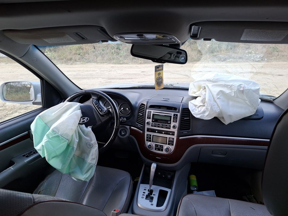 Vand Hyundai Santa Fee avariat