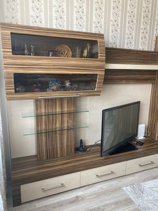 Стенка-горка для зала