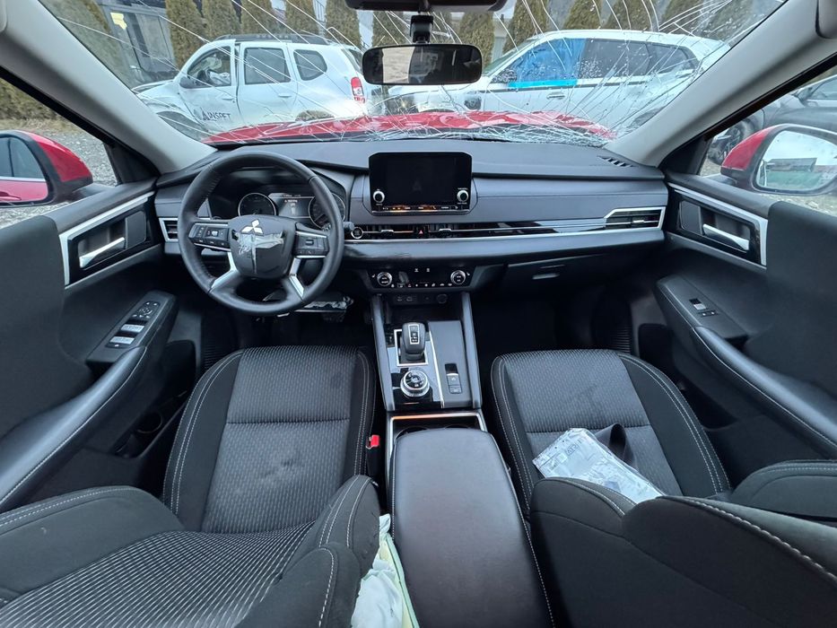 Mitsubishi outlander avariat