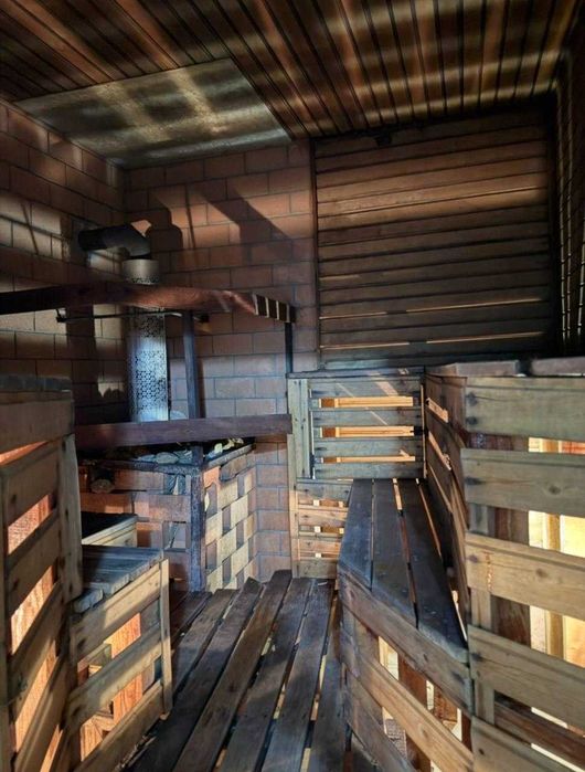 Продам коттедж с коммерческой баней