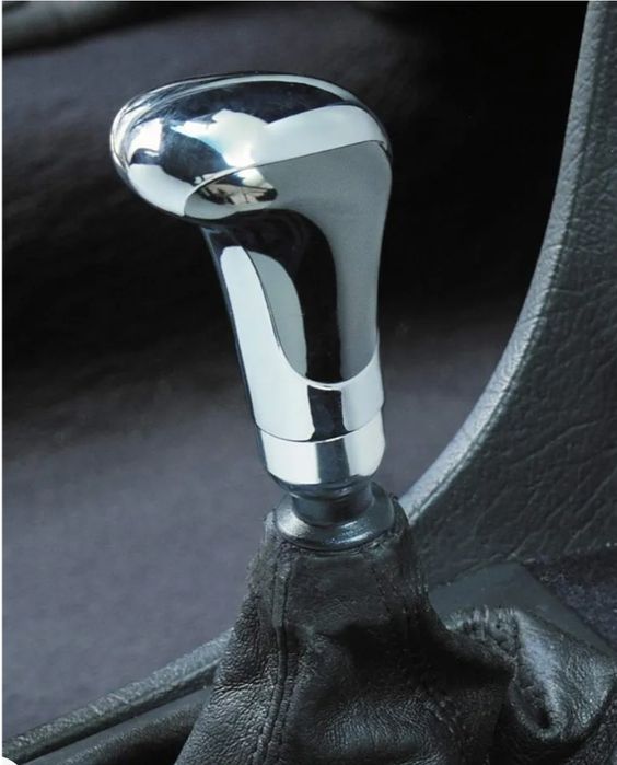 Schimbator viteza nuca auto