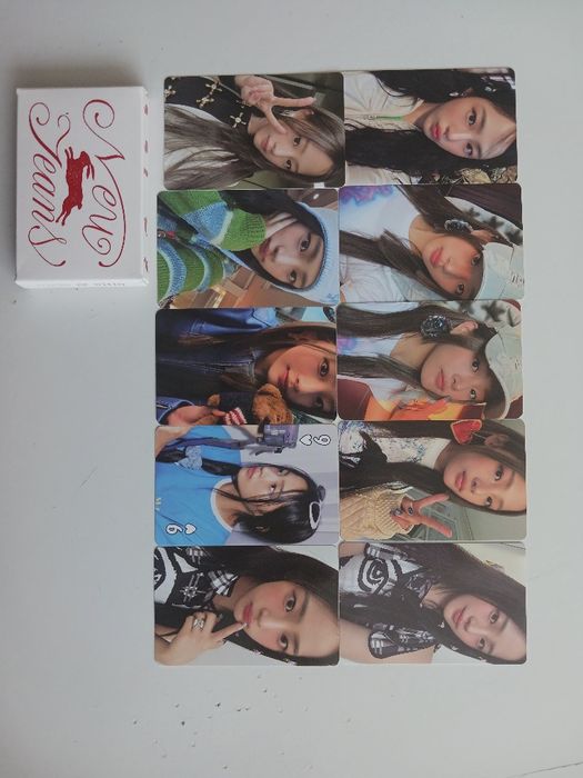 NewJeans album/photocards