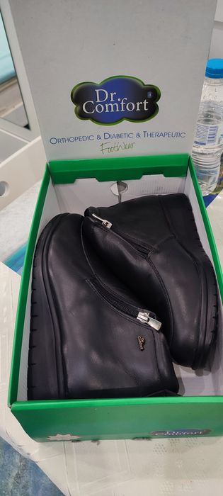 Продавам чисто нови дамски ортопедични,зимни обувки,от естествена кожа