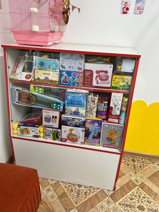 Продам витрина белый