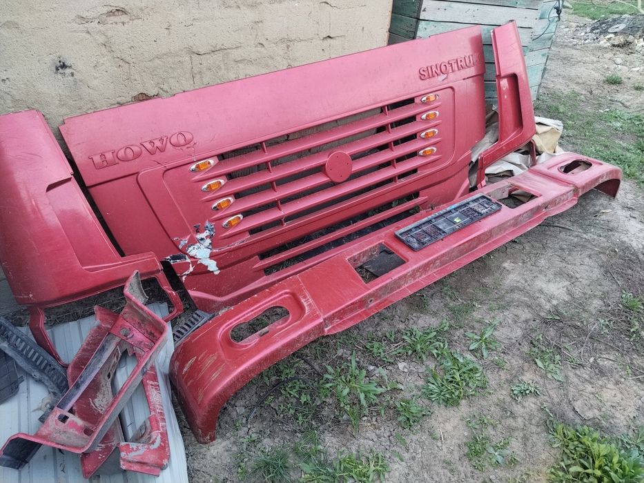 Капот и бампера на HOWO