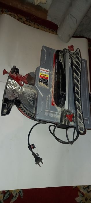 Торцовочная и настольная пила