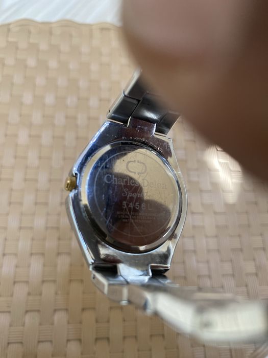 Часовник Charles Delon