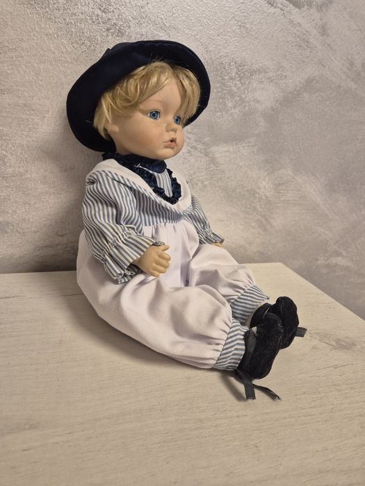 Продавам порцеланови кукли