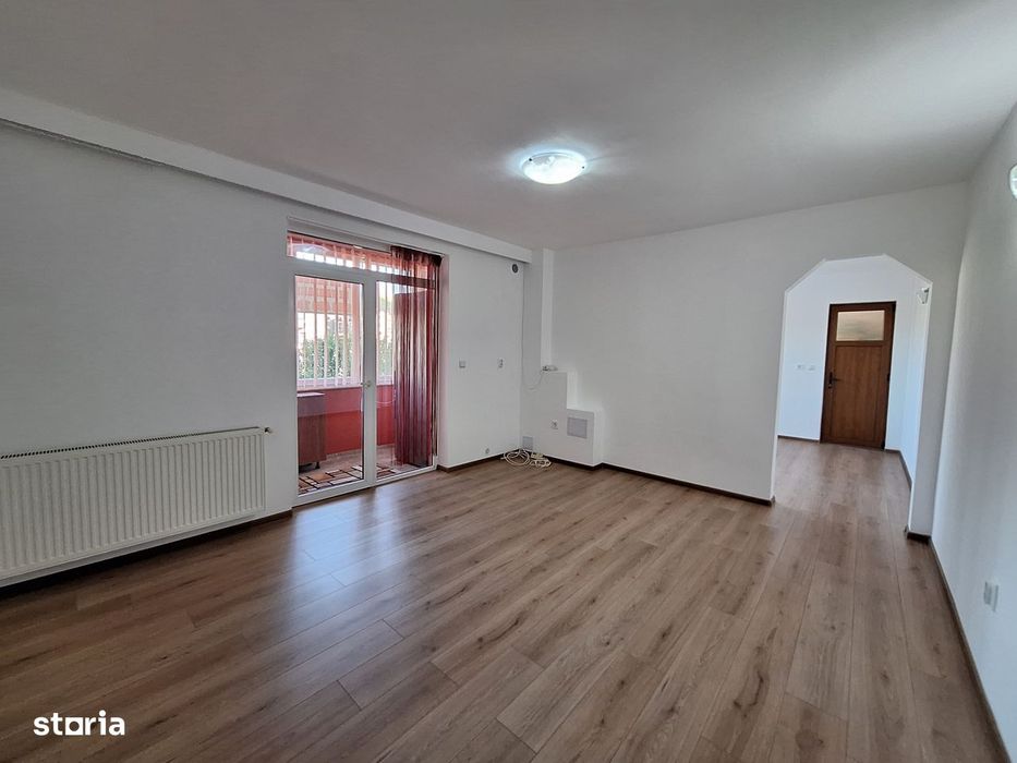 Apartament cu 2 camere, 36,5 mp, balcon, zona Parcului Poligon — fotografia 1