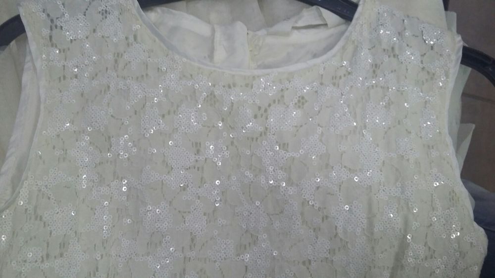 Рокля на HM 170см -20лв