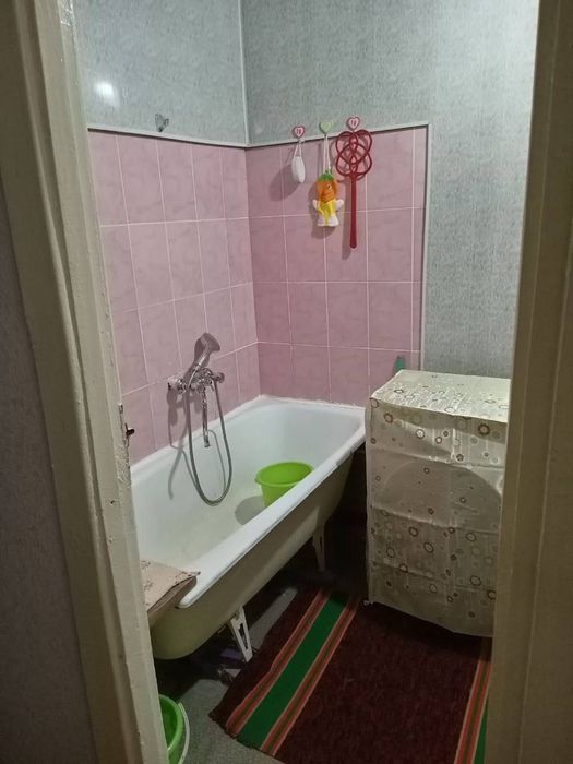 Сдаётся 2 комнатная квартира 
С обстановкой в горде Алмалыке