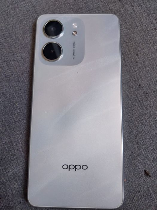 Продается телефон