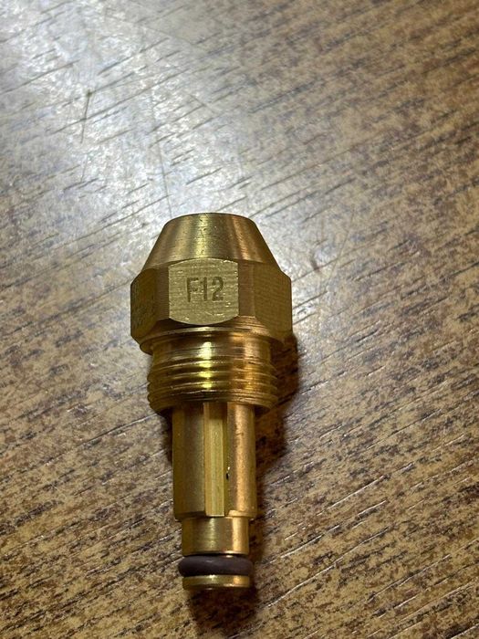 Duză pentru ulei ars (injector), disponibilă în mai multe dimensiuni