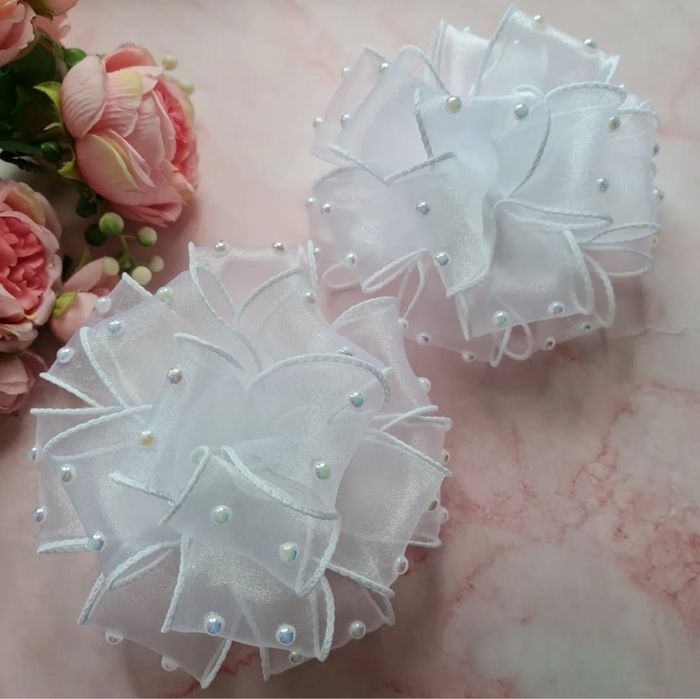 Белые банты в наличии