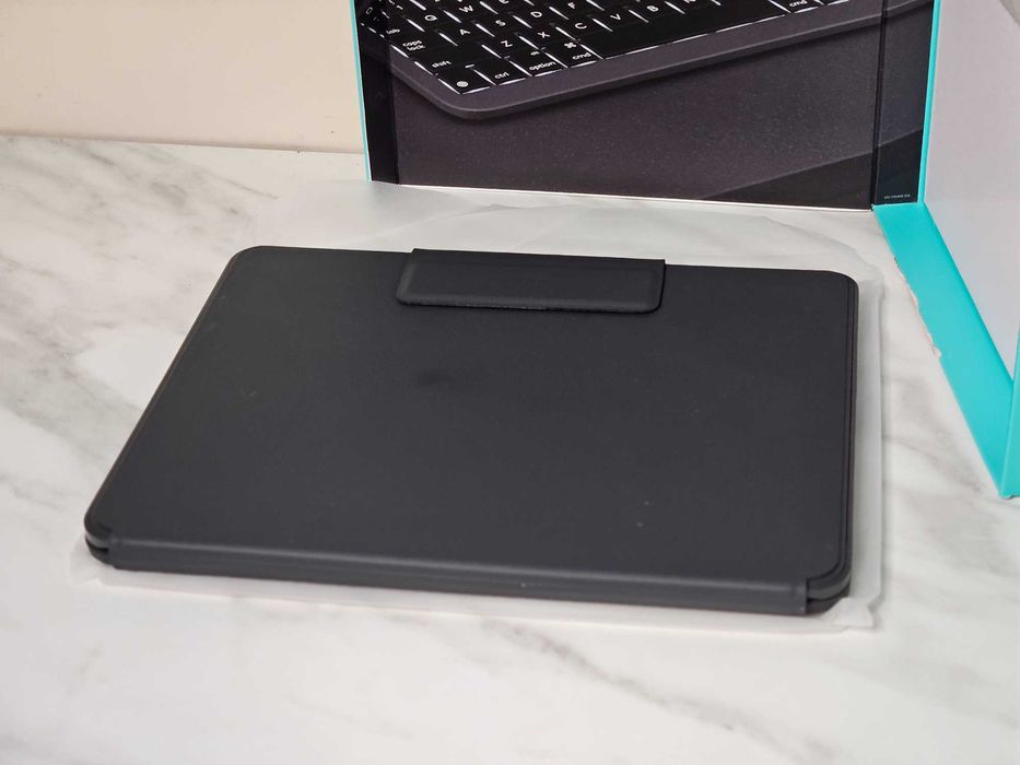 Logitech Slim Folio Pro за iPad Pro 12.9 – клавиатура, кейс, поставка
