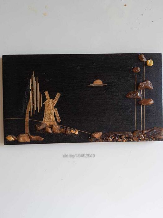 Картина с балтийски кехлибар на дърво 10*18 см