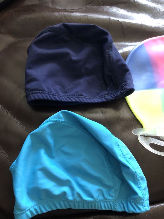 Шапочки для бассейна