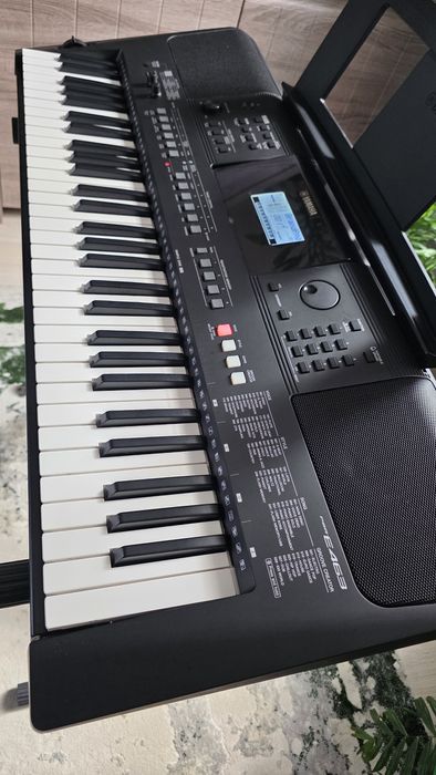 Orga Yamaha PSR-E463 impreuna cu stand reglabil dublu milenium
