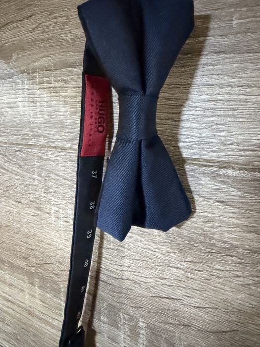 Hugo boss бабочка