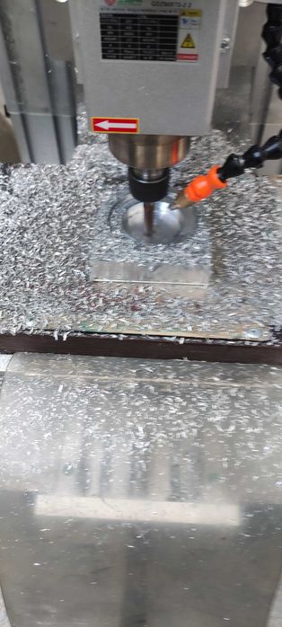 Стругарски услуги, малка CNCфреза,разработка модели на Autodesk Fusion