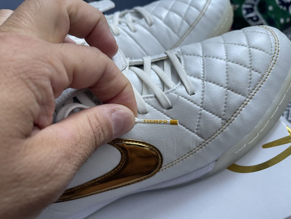 Nike Tiempo Legend Ronaldinho RGN IC SE Touch of Gold Brazil