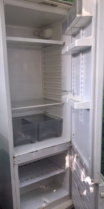 Продам холодильник