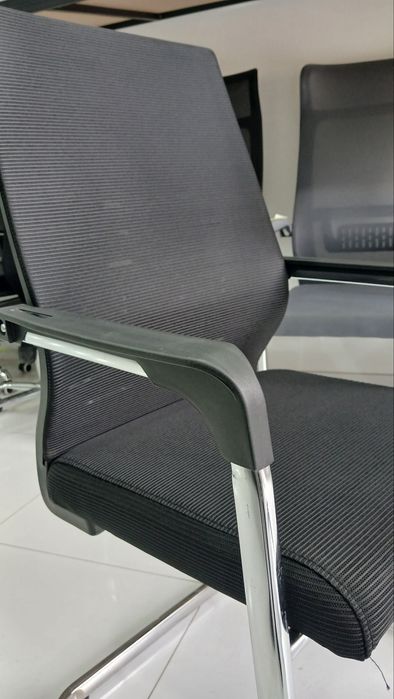Kreslo office va uy uchun