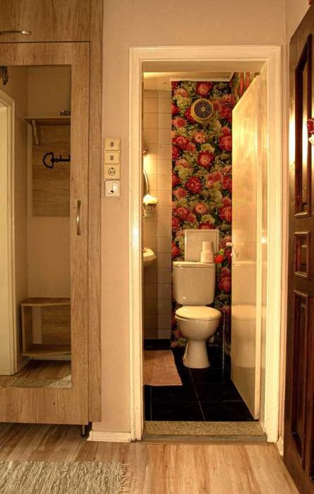 Дава се под наем Едностаен апартамент в Бургас, Център - 50 кв.м за 325 € - Снимка #2