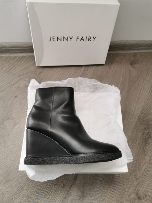 Дамски боти на платформа