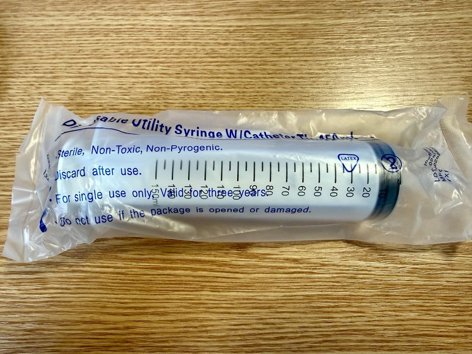 Seringa plastic 150ml. Produs sigilat.