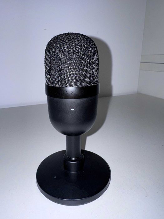Microfon Gaming Razer Seiren Mini – USB Plug & Play, Stare Foarte Buna