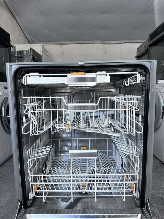 Съдомиялна + гаранция 1 година. MIELE за вграждане 60см. Безплатна доставка за София