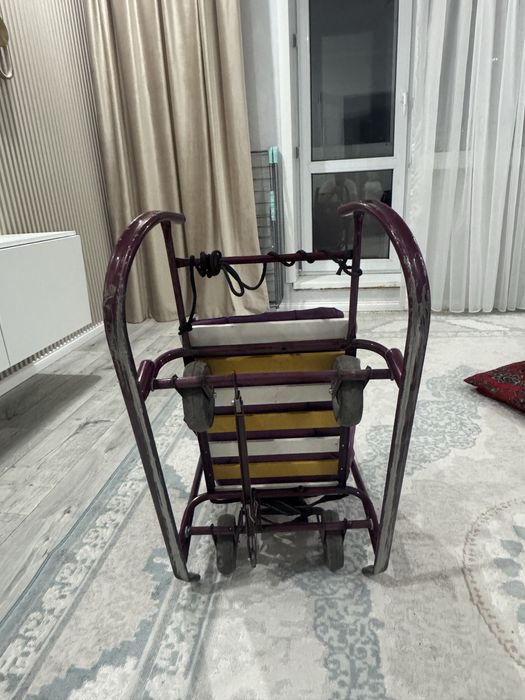 Продам санки с колесами