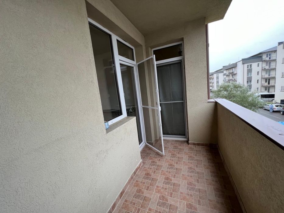Închiriez apartament 3 camere