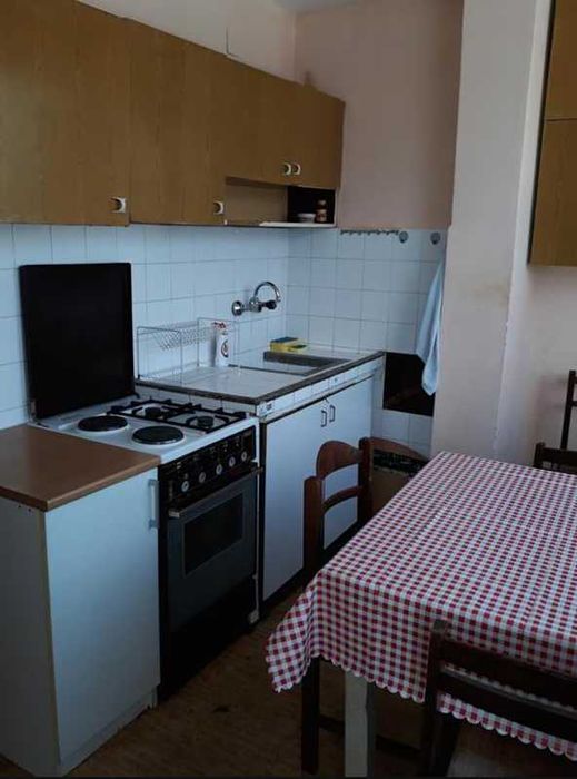 Дава се под наем Двустаен апартамент в Бургас, Славейков - 63 кв.м за 150 € - Снимка #2