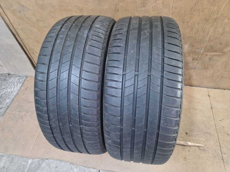 2 Bridgestone R19 245/40
летни гуми
DOT4020